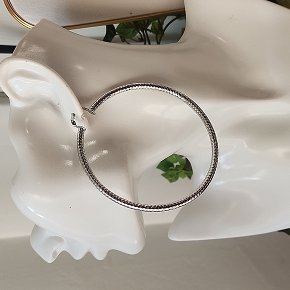 Silver Hoop Earrings Gold Filled Diamond Cut Design - Picture 4 of 5